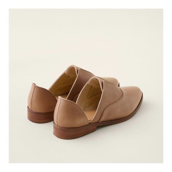 Nisolo Emma d'Orsay Loafer in Almond NIB - Picture 3 of 6